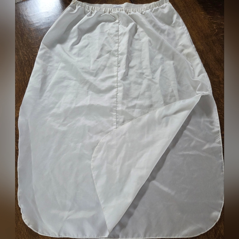 Vintage Bogner Classic White Half Slip w/ Side Button Closure and Side Slits